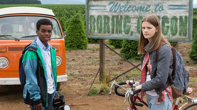 Everything Sucks; a série da Netflix que resgatou os anos 90 e foi cancelada cedo demais
