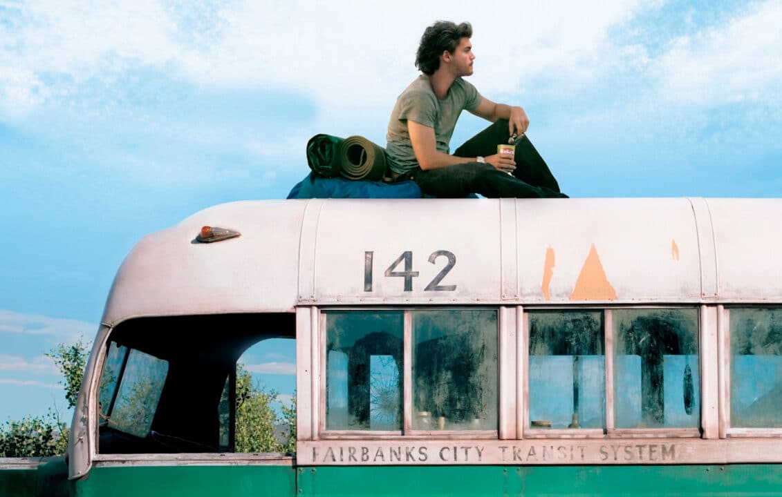 Além da tela: 7 filmes e séries com trilhas sonoras que viraram clássicos