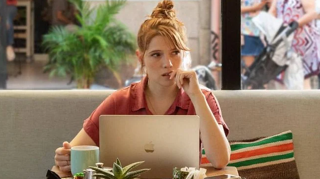 Série para maratonar: Valéria transforma crises dos 30 em histórias rápidas e envolventes